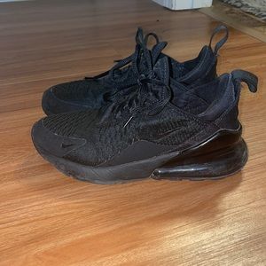 Nike Air Max 270